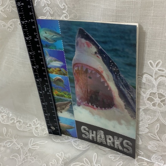 Petting Zoo Atlantis 3 piece Shark plush book bundle 3D lenticular book cover - Picture 4 of 12